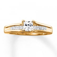 Diamond Engagement Ring 3/4 ct tw Princess-cut 14K Yellow Gold